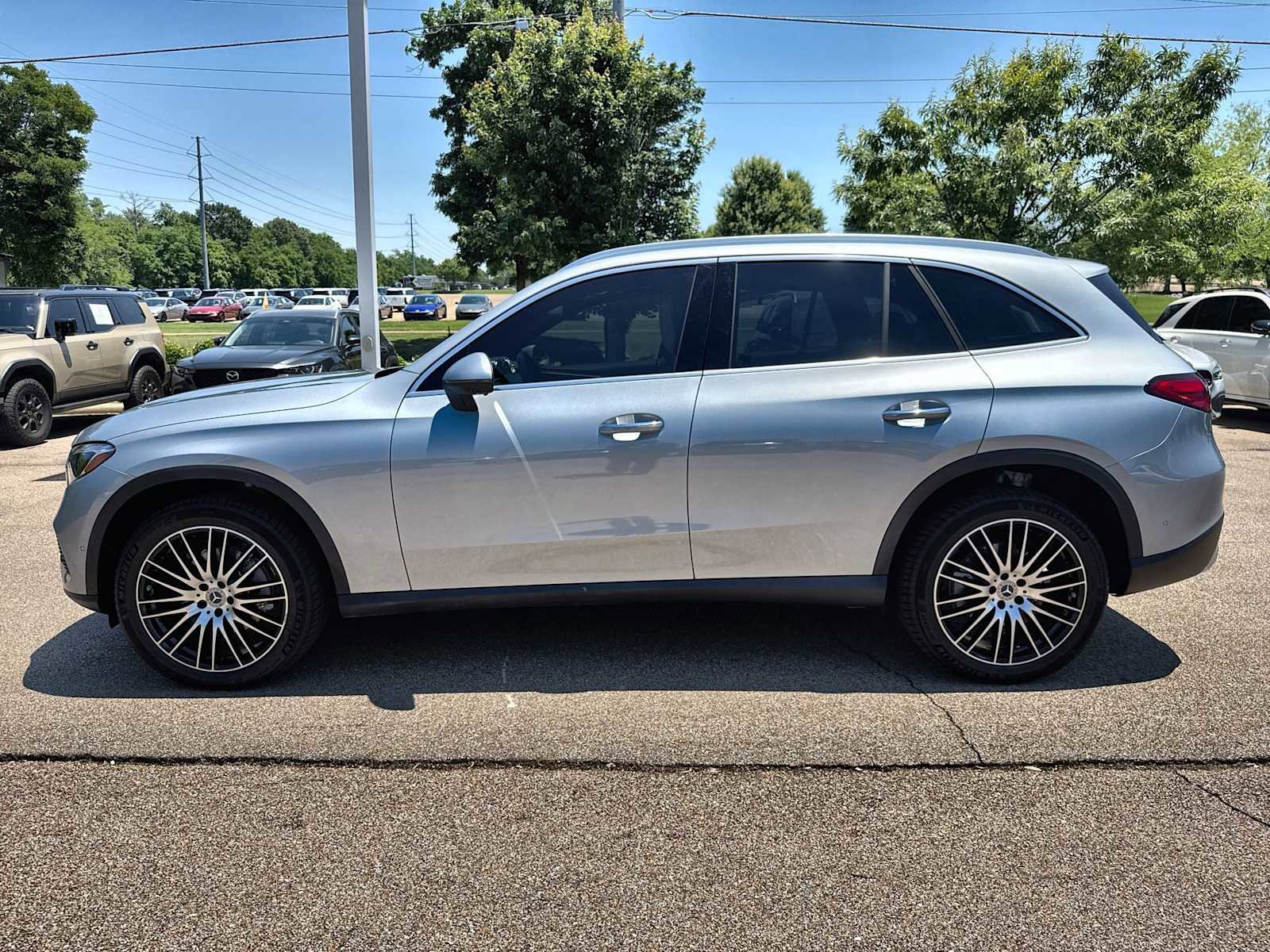 Used 2026 Mercedes-Benz GLC 300 4MATIC image 5