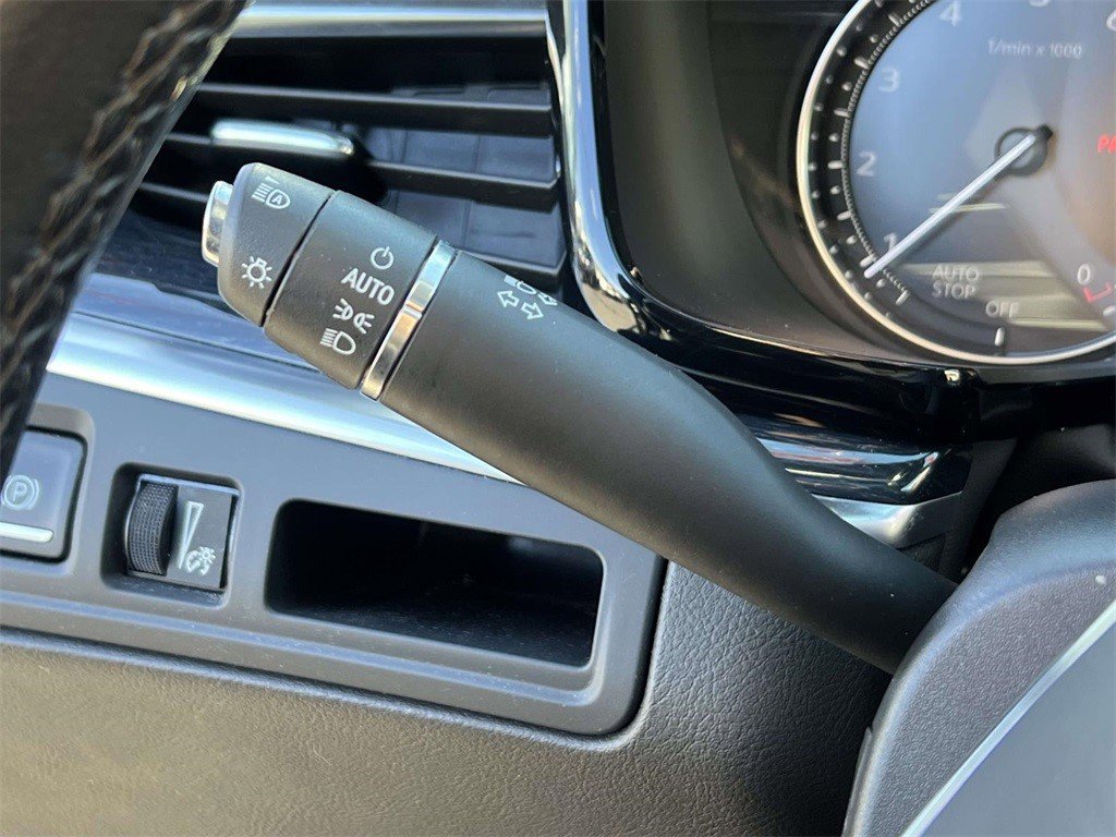 Certified 2023 Cadillac XT5 Premium Luxury image 23