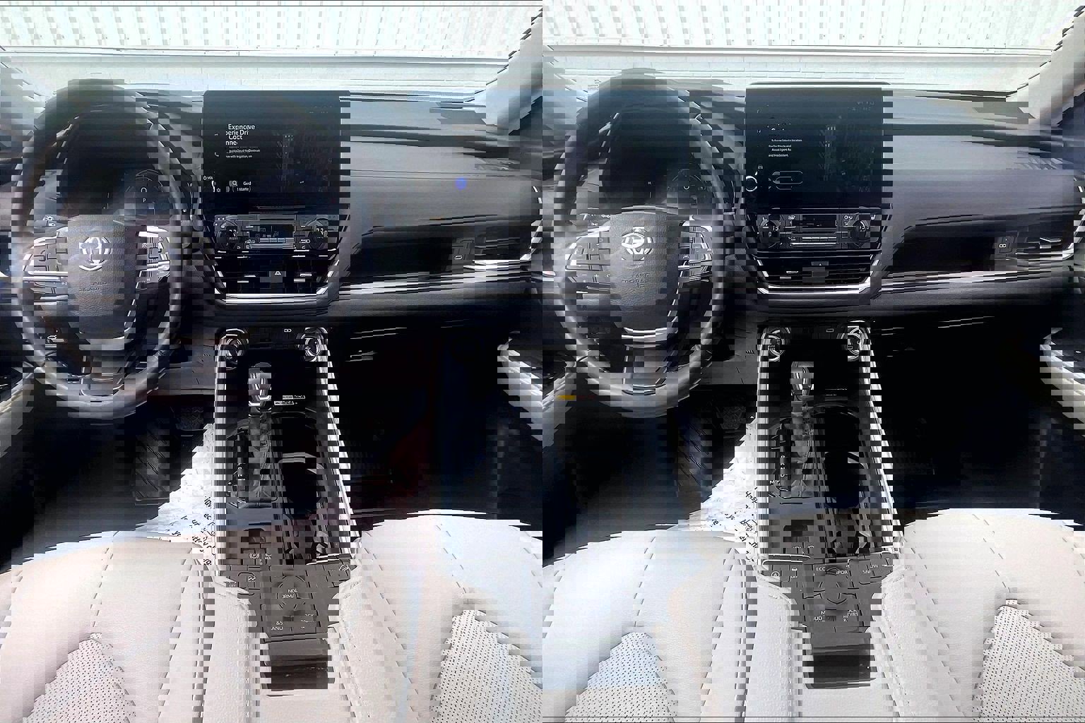 Used 2024 Toyota Grand Highlander XLE image 19