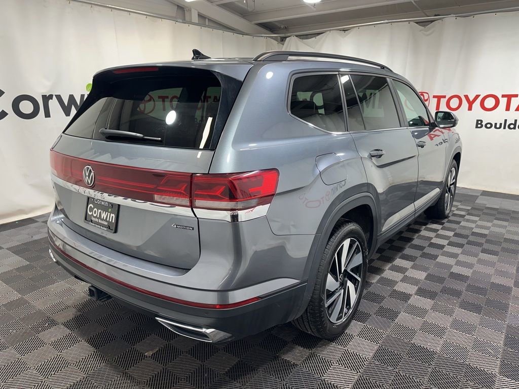 Used 2025 Volkswagen Atlas SE AWD/4WD image 7