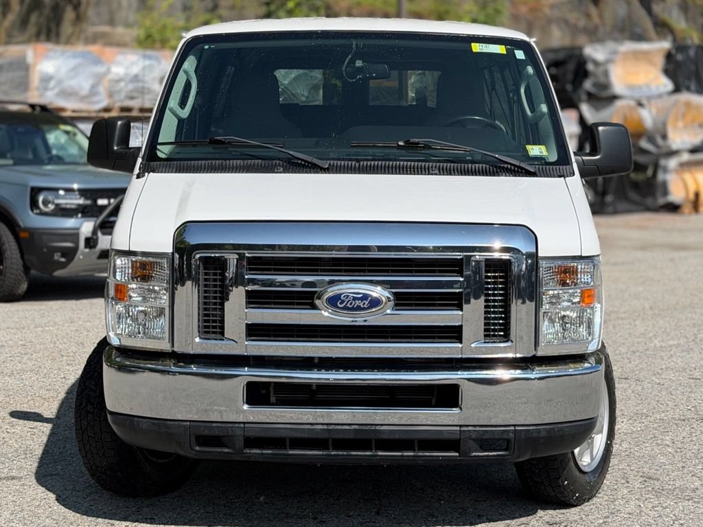 Used 2014 Ford E-350 and Econoline 350 XLT RWD image 2