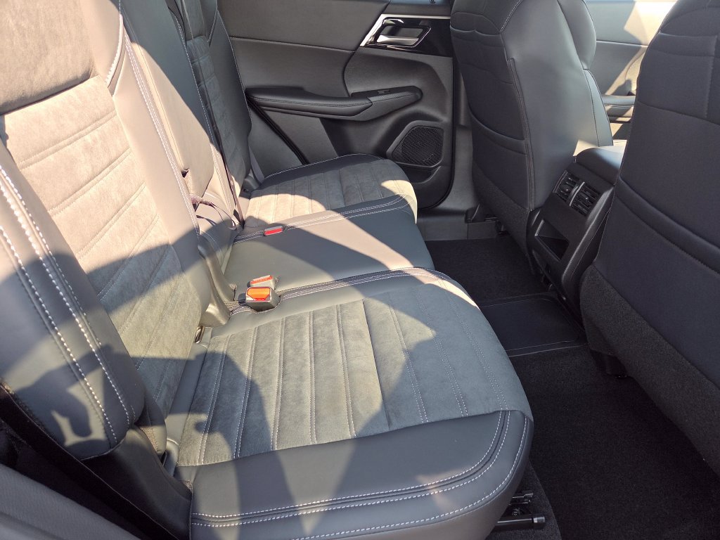 New 2026 Nissan Rogue SL AWD/4WD image 24