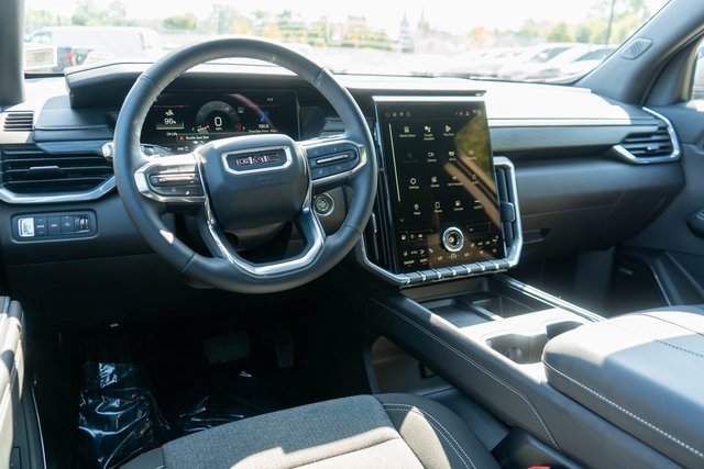 Used 2025 GMC Acadia Elevation w/ LPO, Floor Liner Package image 13