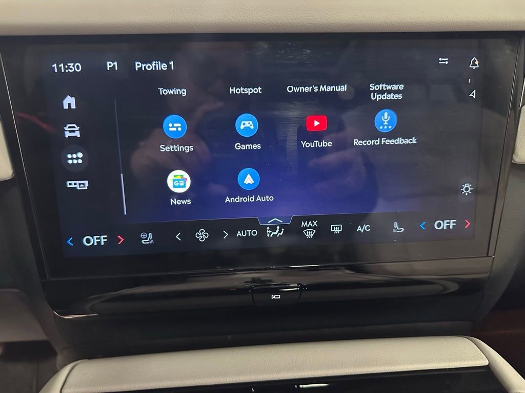 Used 2025 Lincoln Navigator Reserve image 31