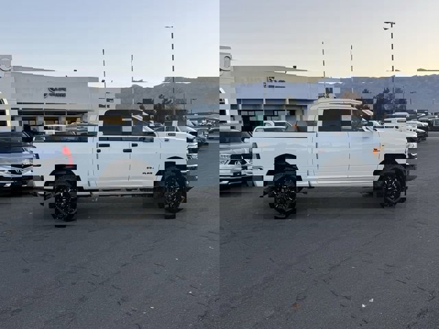 Used 2022 RAM 2500 Big Horn w/ Cold Weather Group image 5