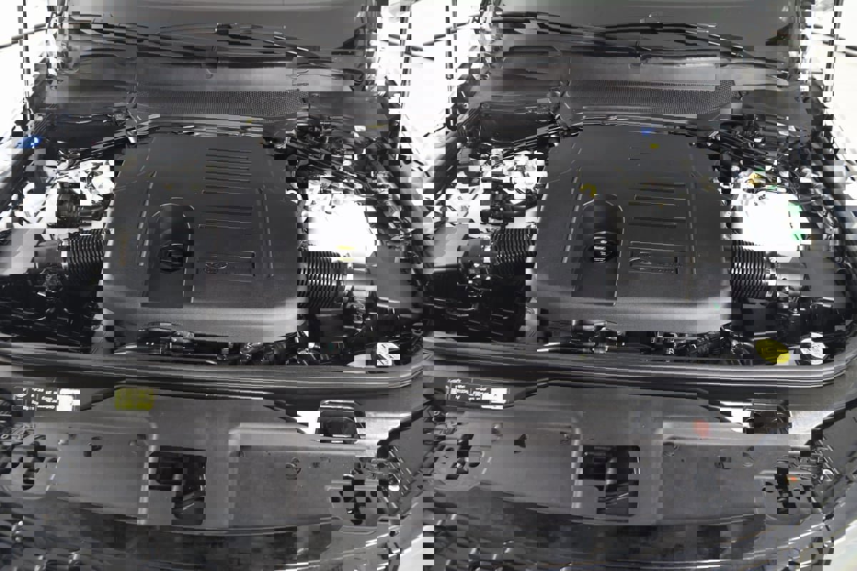 Used 2023 Land Rover Discovery S R-Dynamic image 59