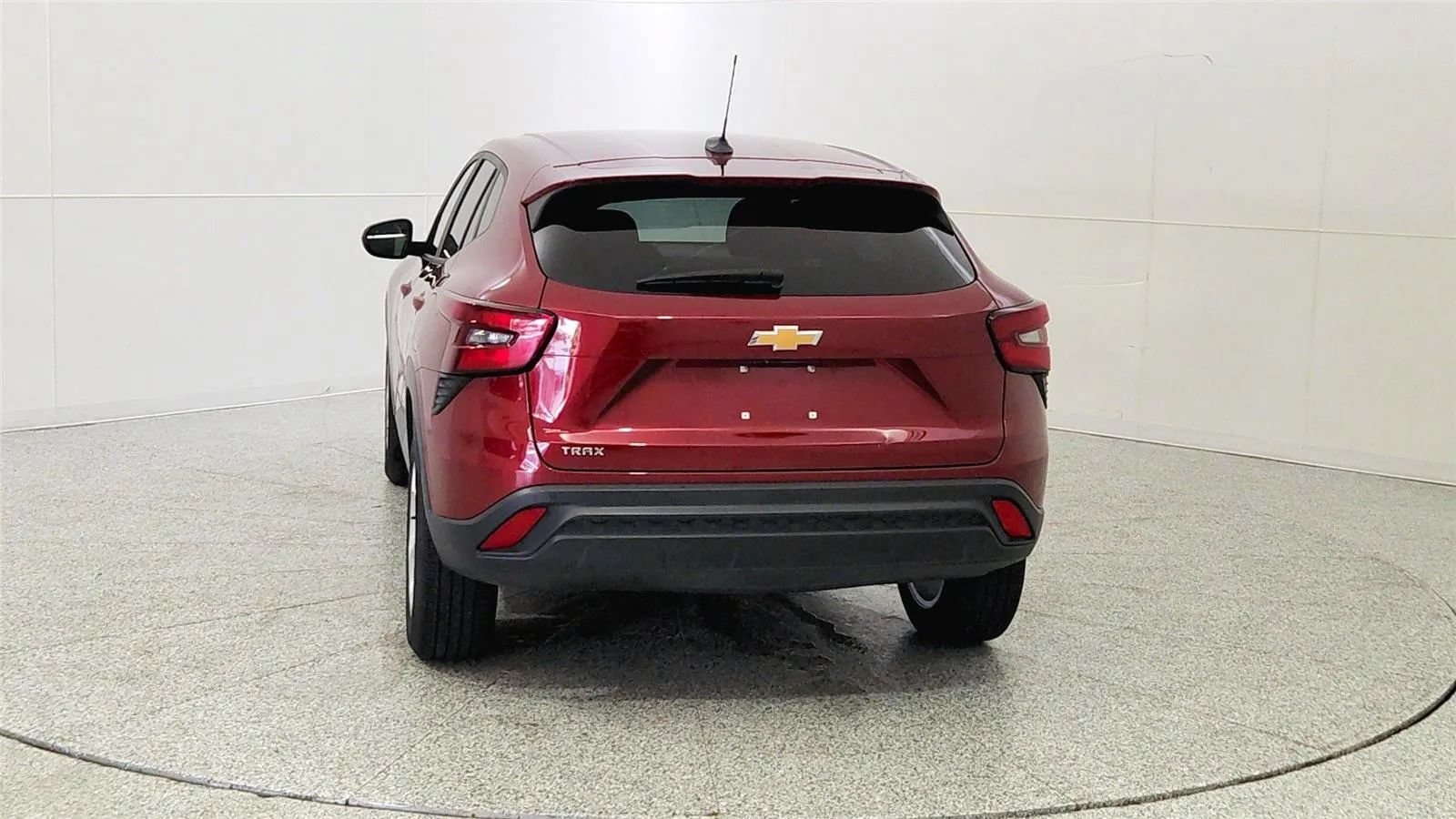 Used 2024 Chevrolet Trax LS w/ LS Convenience Package FWD image 6
