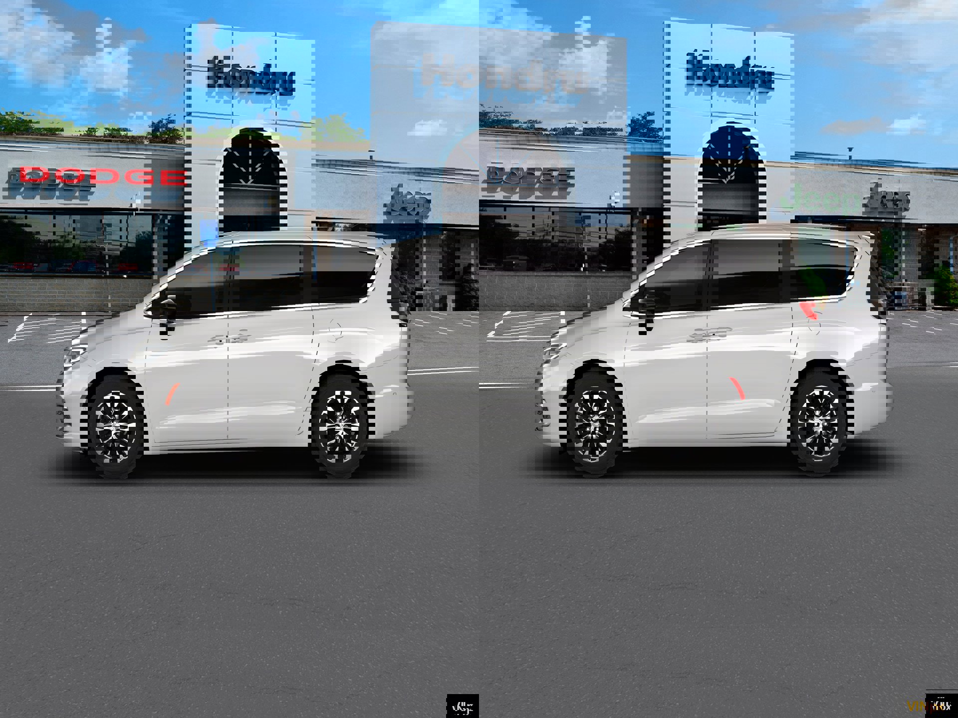 New 2026 Chrysler Pacifica Select image 3