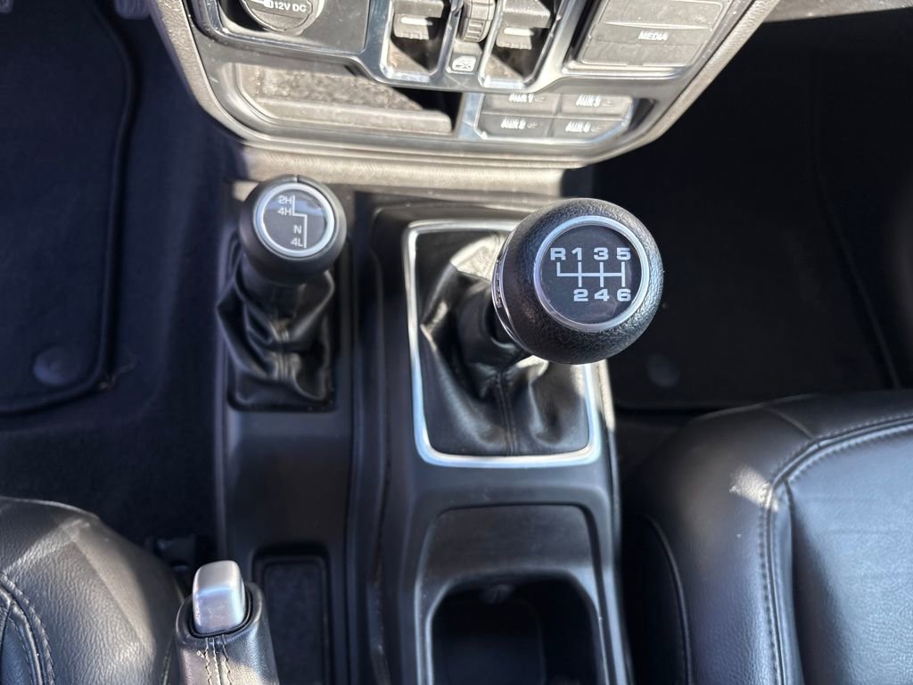 Used 2022 Jeep Wrangler Unlimited Sahara image 36