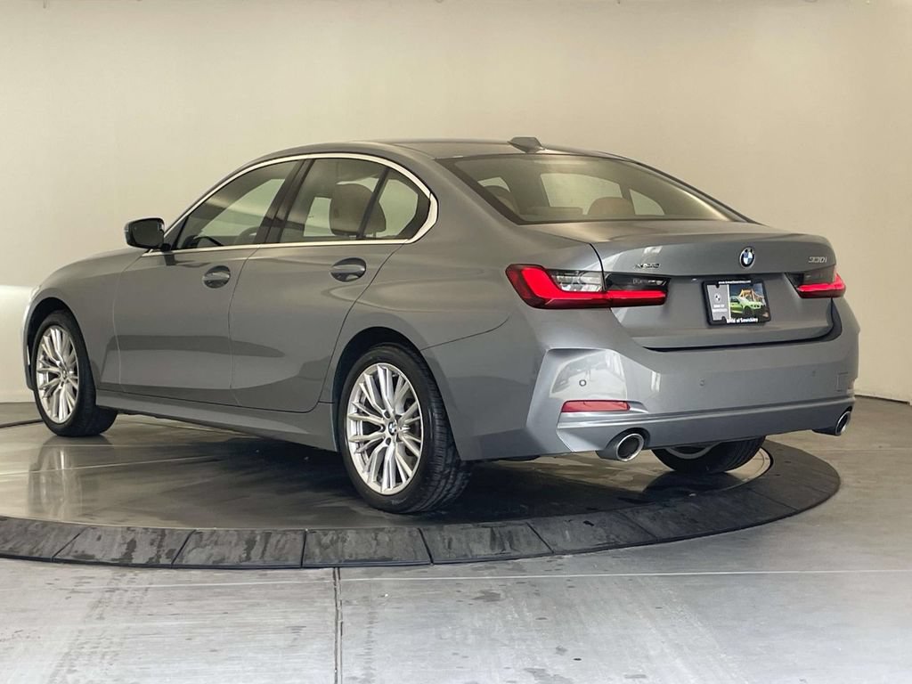 Used 2024 BMW 330i xDrive Sedan w/ Premium Package AWD/4WD image 3