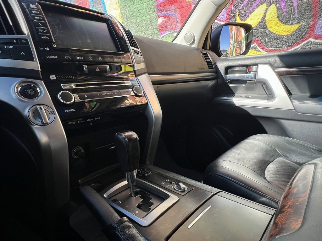 Used 2013 Toyota Land Cruiser image 61