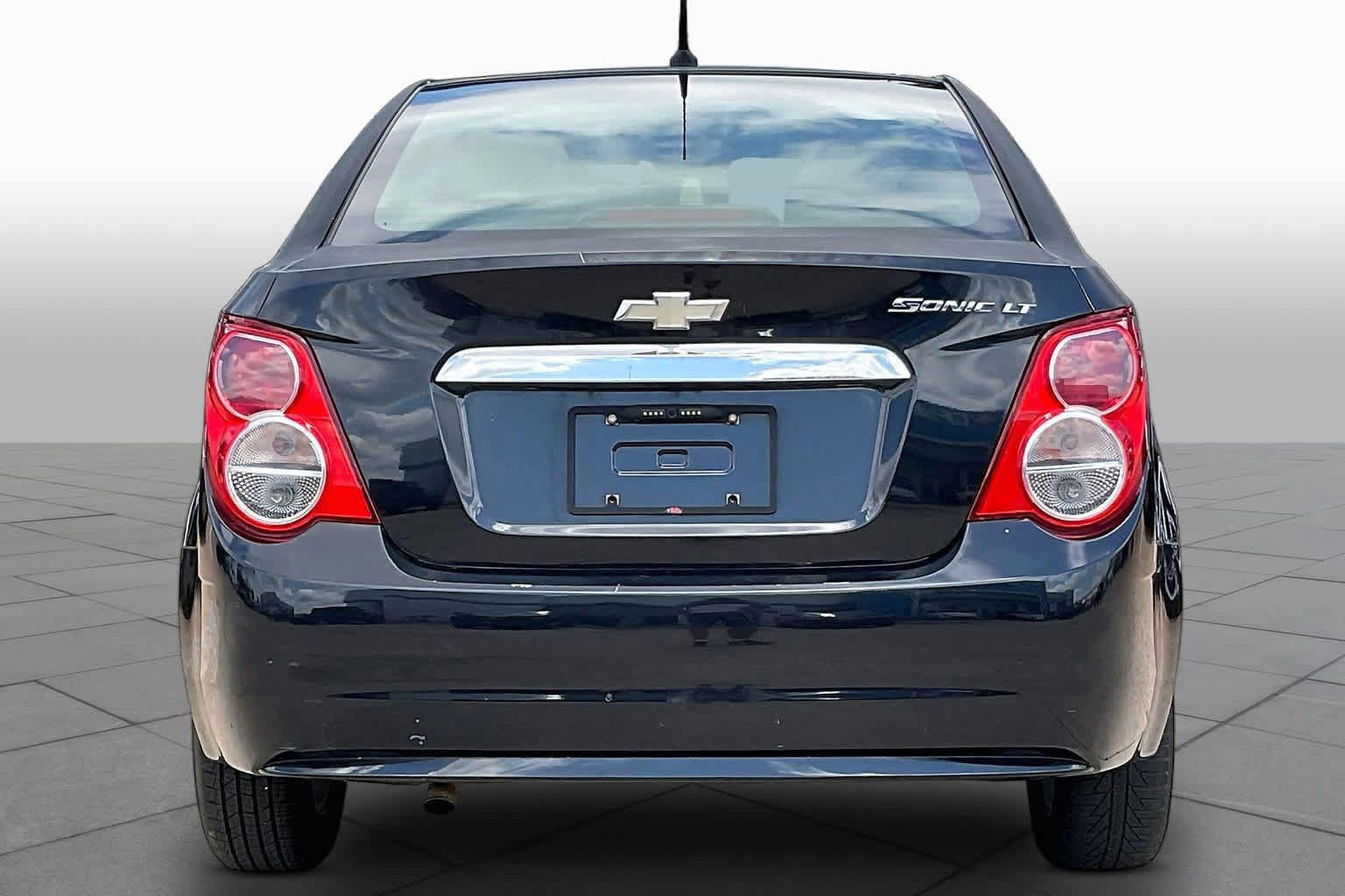 Used 2013 Chevrolet Sonic LT FWD image 6
