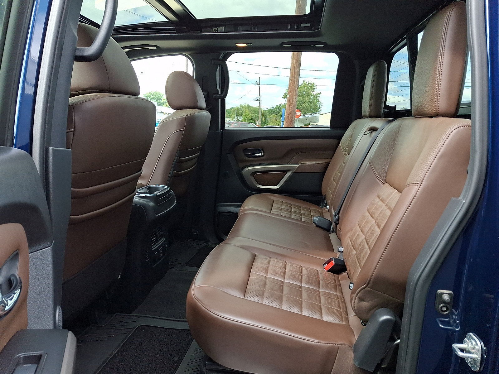 Certified 2021 Nissan Titan Platinum Reserve w/ Moonroof Package AWD/4WD image 9