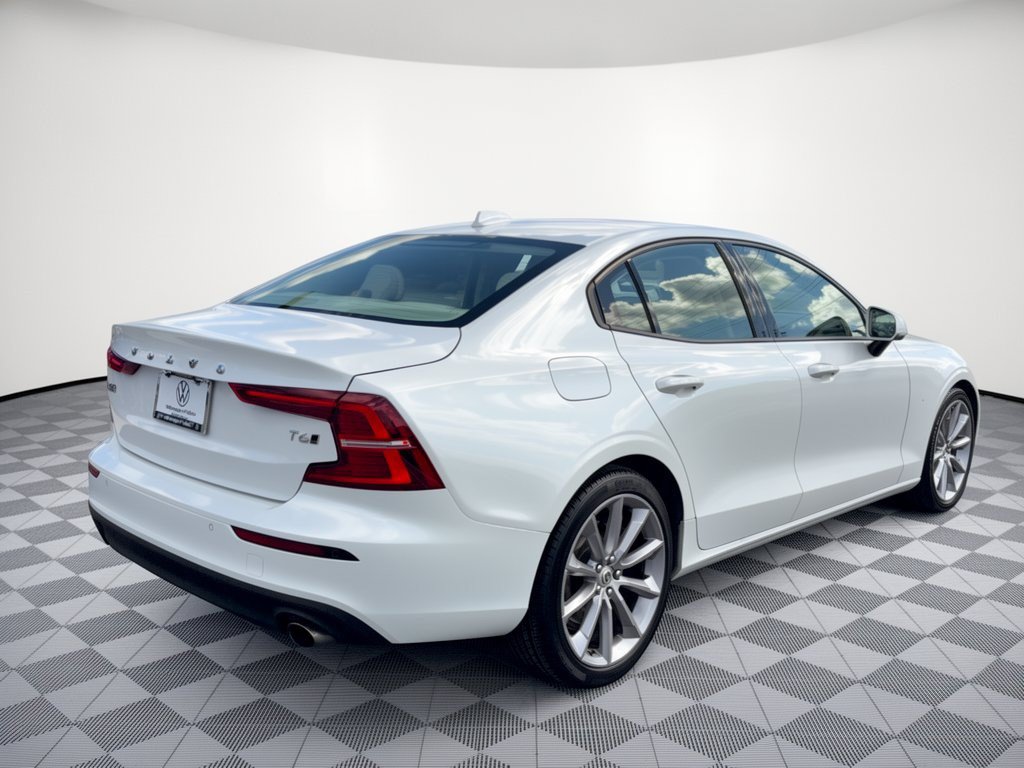 Used 2020 Volvo S60 T6 Momentum AWD/4WD image 9