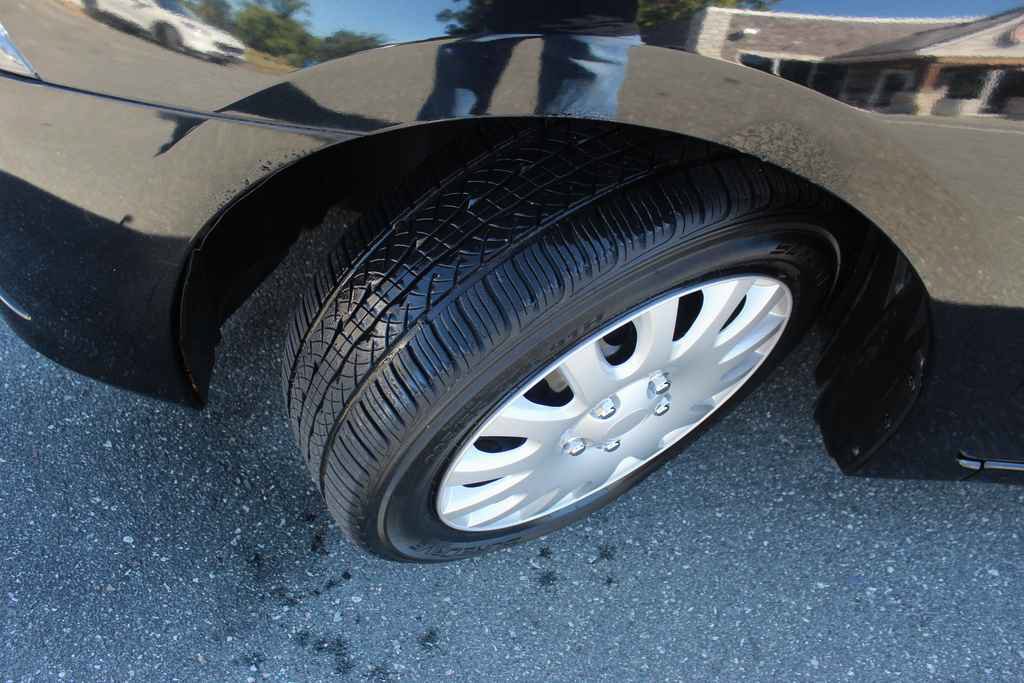 Used 2013 Nissan Sentra S FWD image 32