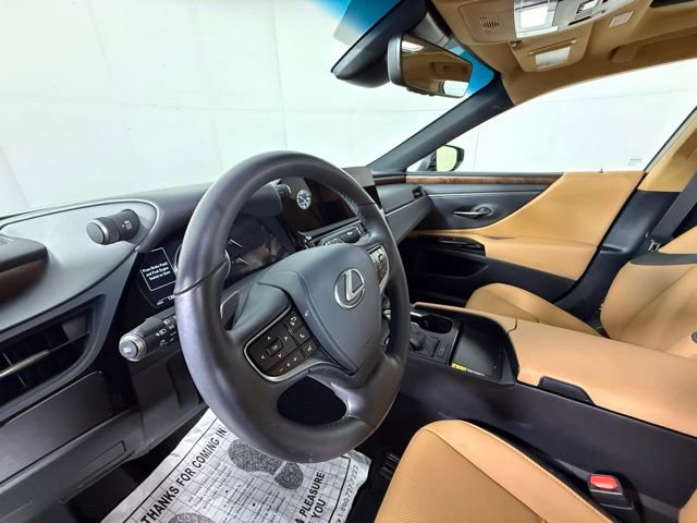 Used 2025 Lexus ES 350 w/ Premium Package image 10