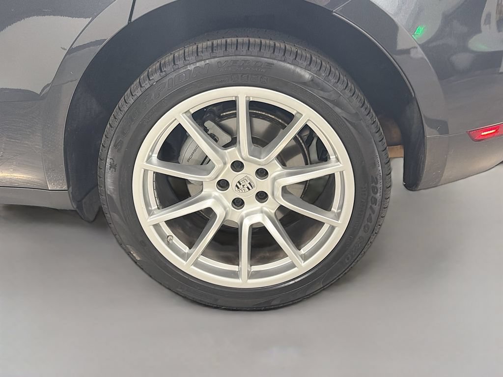 Certified 2017 Porsche Macan S AWD/4WD image 34