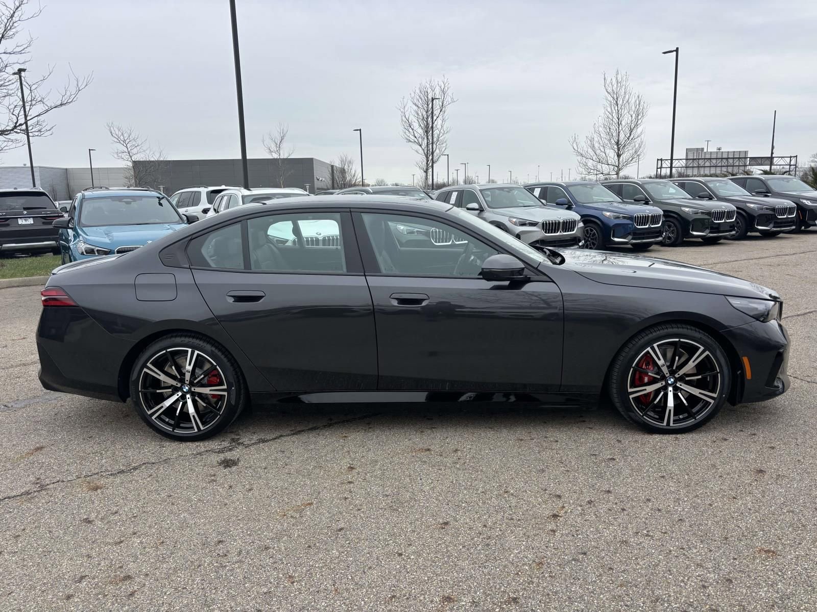 New 2026 BMW 550e xDrive w/ Executive Package AWD/4WD image 4