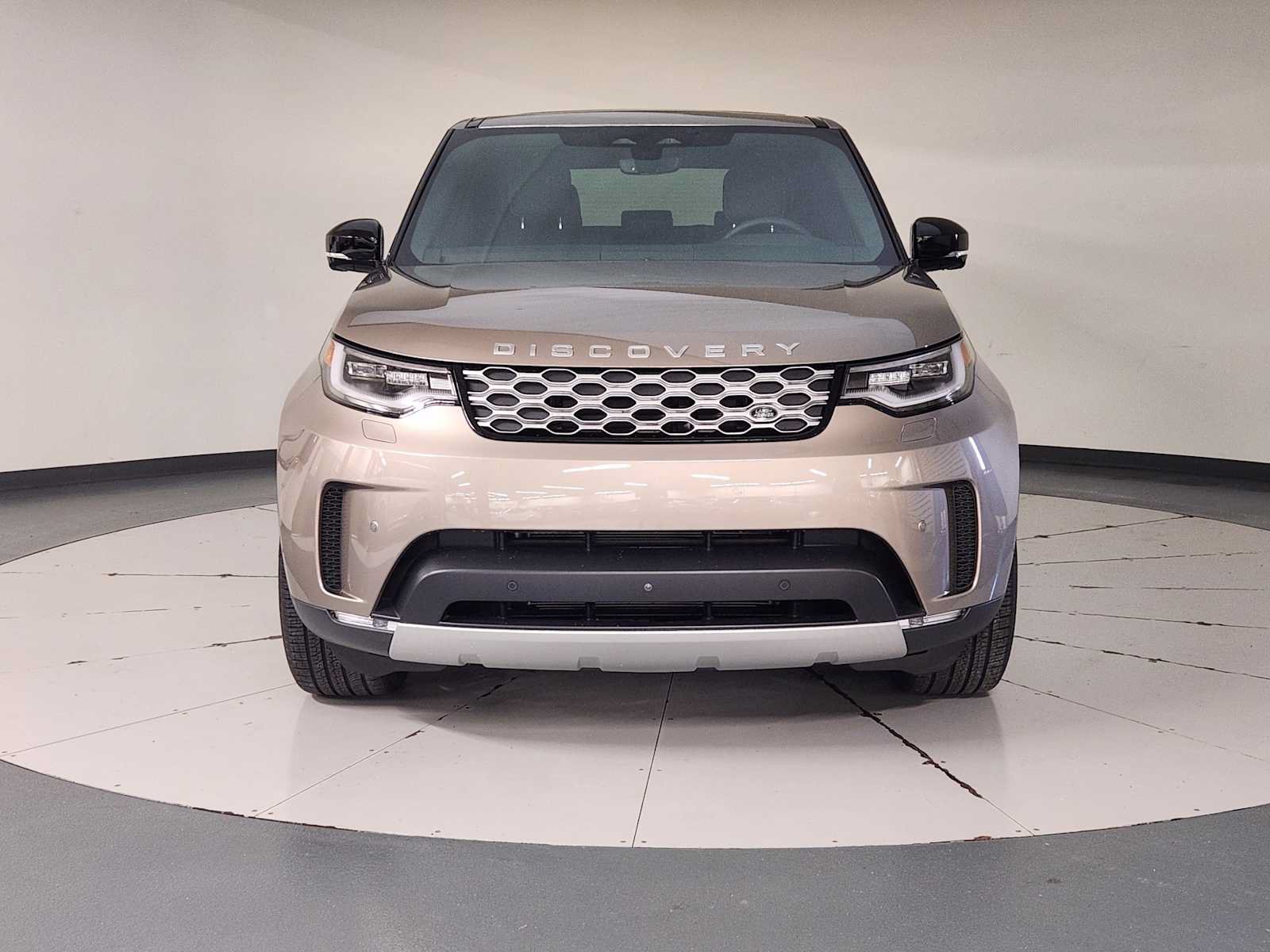 Used 2026 Land Rover Discovery S AWD/4WD image 9