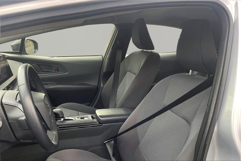 Used 2023 Toyota Prius LE image 23