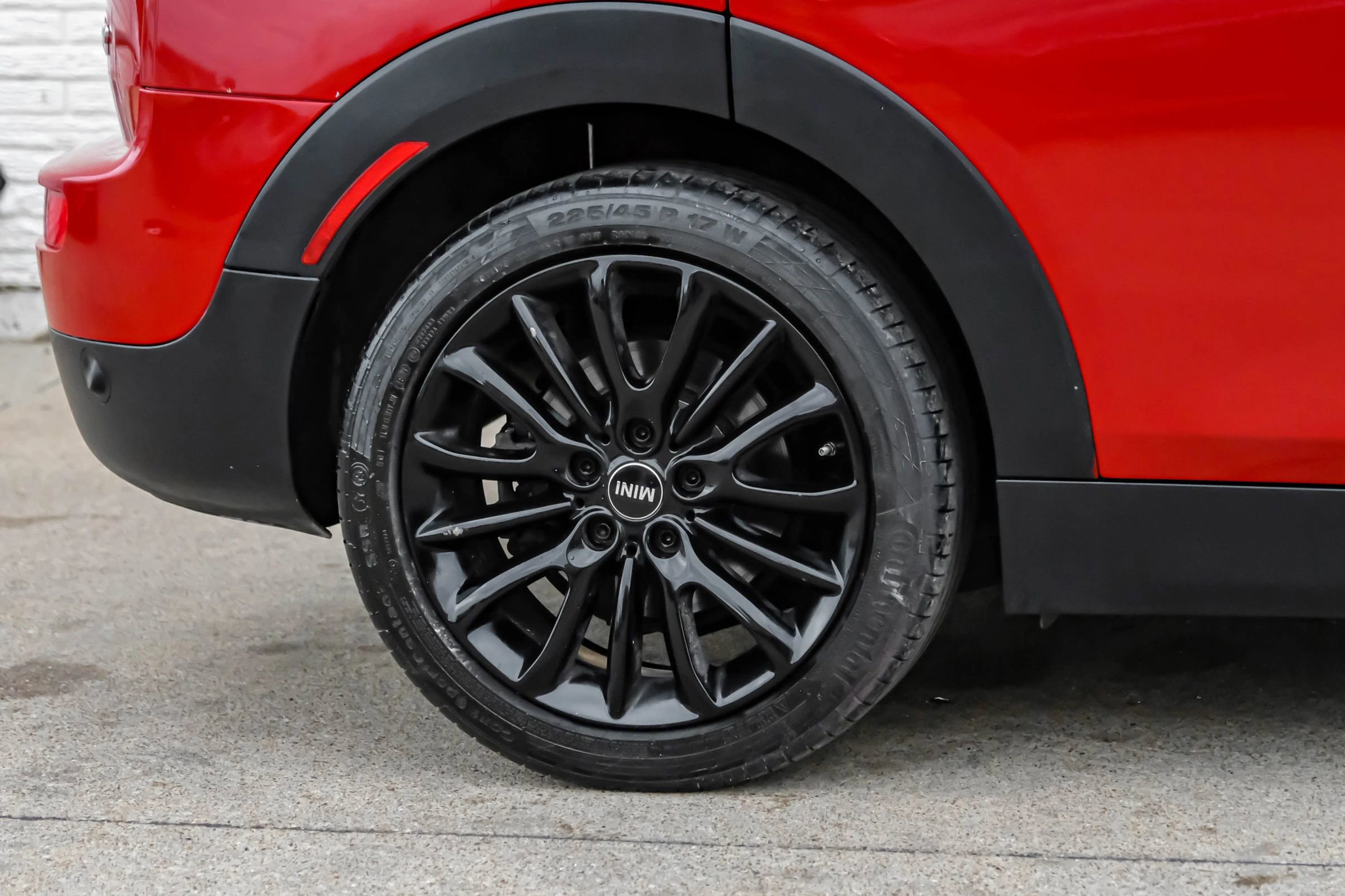 Used 2017 MINI Cooper Clubman ALL4 image 59