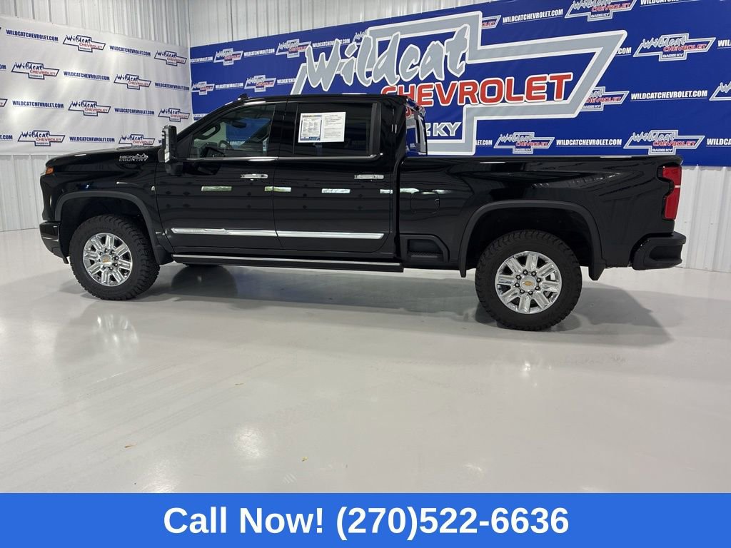Used 2025 Chevrolet Silverado 2500 High Country w/ High Country Premium Package image 3