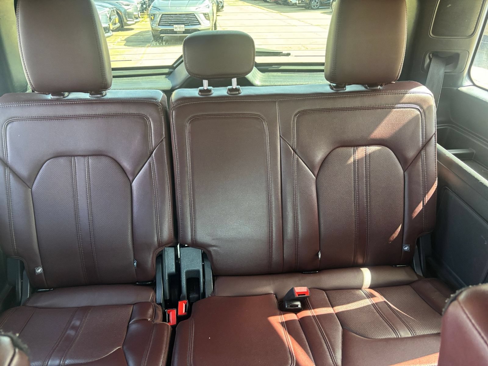 Used 2024 Ford Expedition Limited AWD/4WD image 33