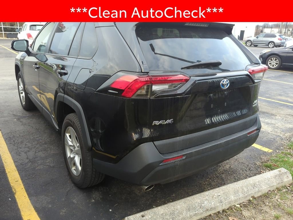 Used 2020 Toyota RAV4 XLE w/ Convenience Package image 4