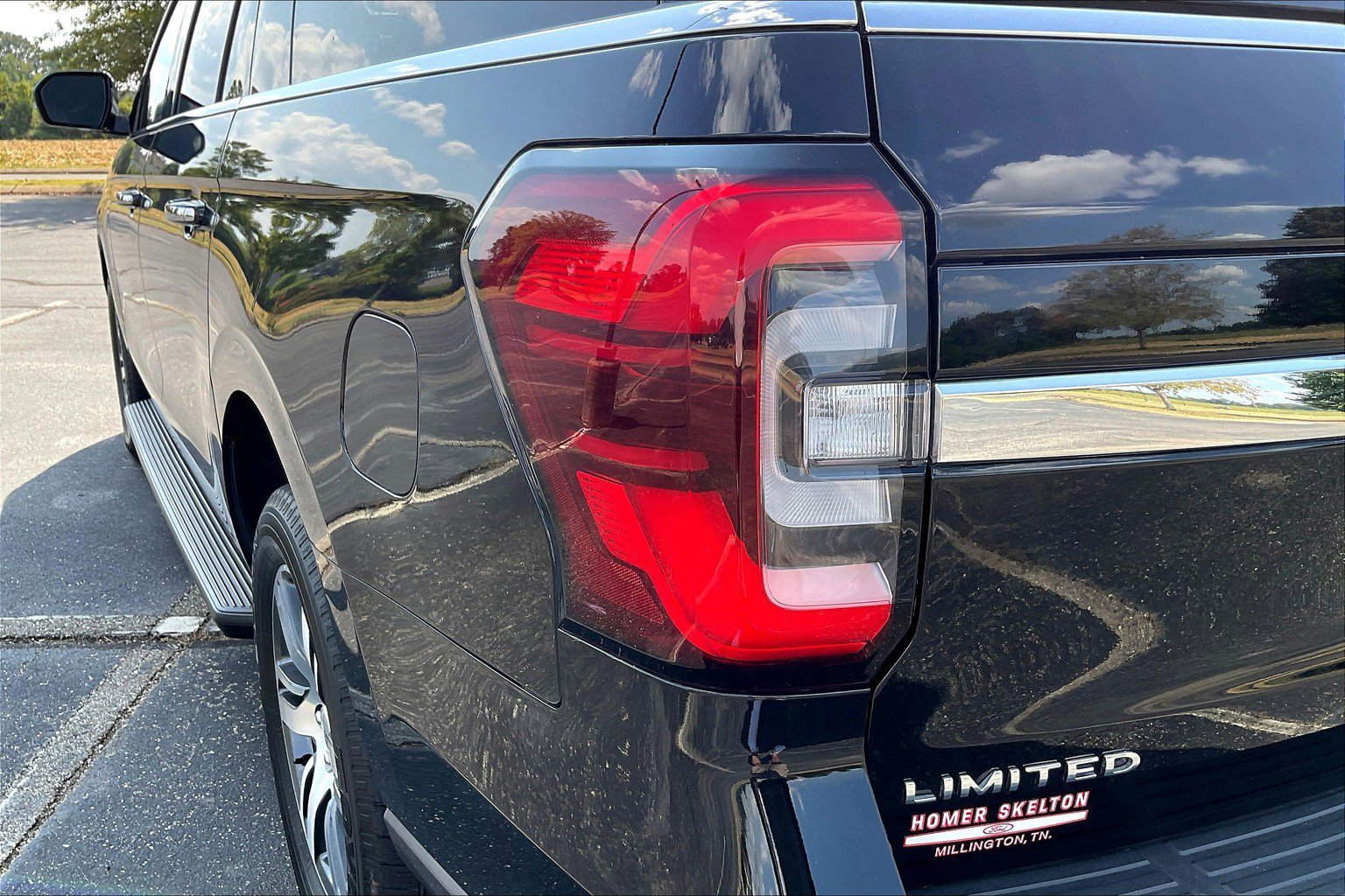 Used 2024 Ford Expedition Max Limited image 27