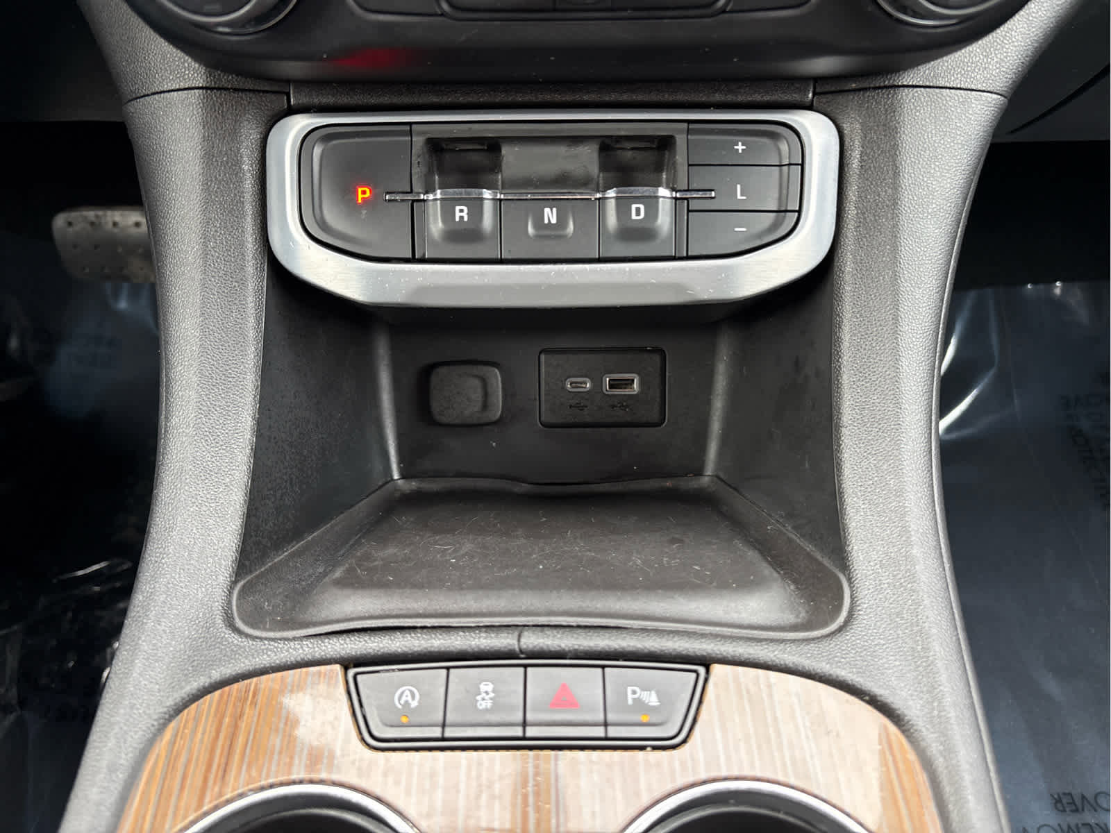 Used 2021 GMC Acadia SLE image 20