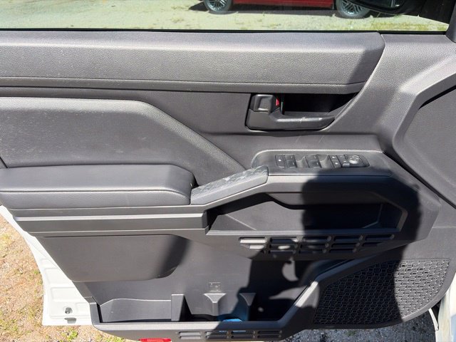 Used 2025 Toyota Tacoma SR AWD/4WD image 26