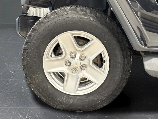 Used 2022 Jeep Gladiator Sport image 34