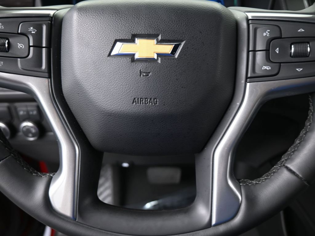 Used 2024 Chevrolet Suburban LT image 32