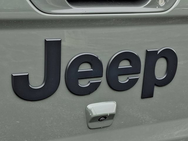 Used 2022 Jeep Gladiator Overland AWD/4WD image 29