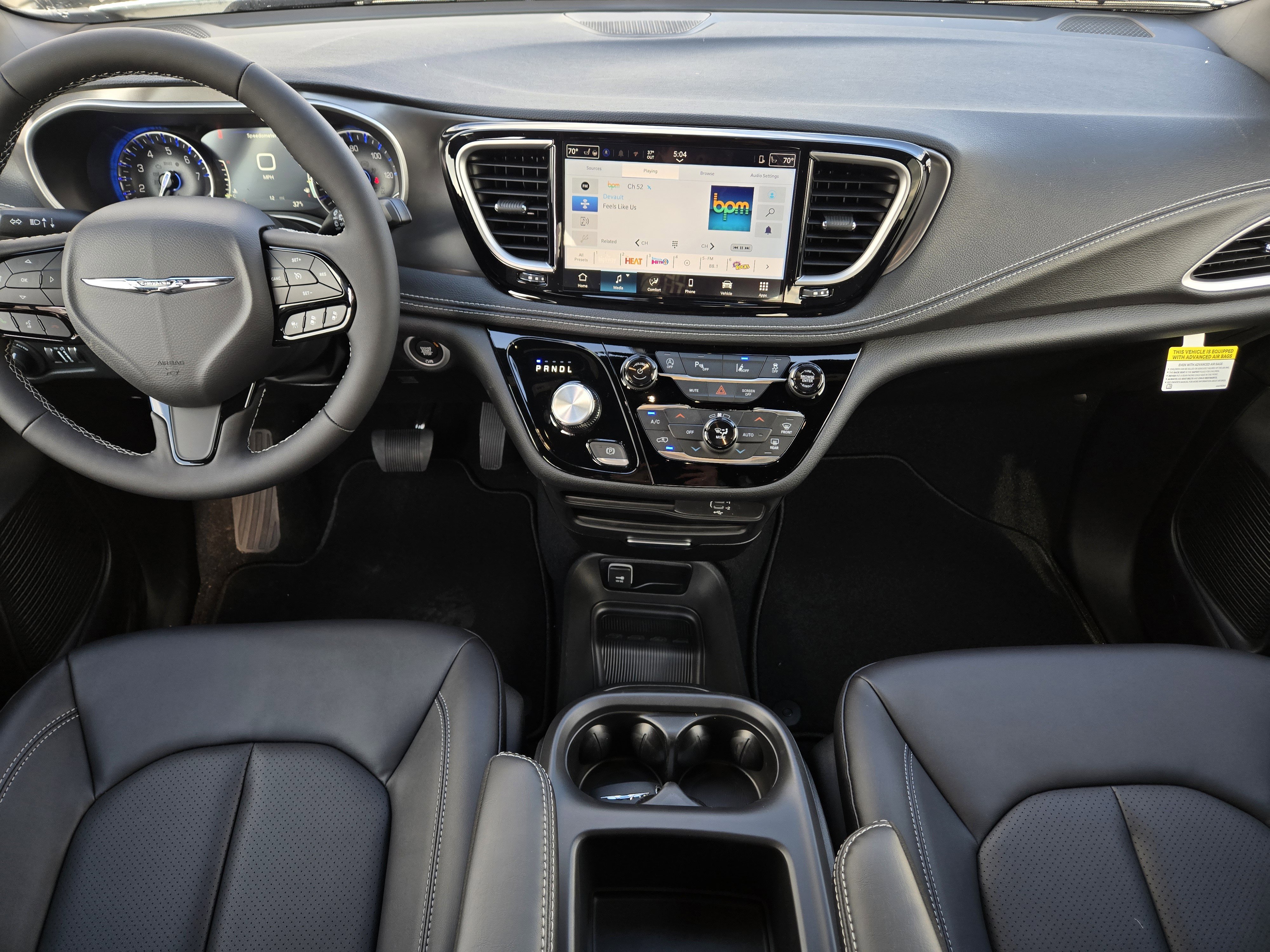 New 2026 Chrysler Pacifica Select w/ S Appearance Package image 17