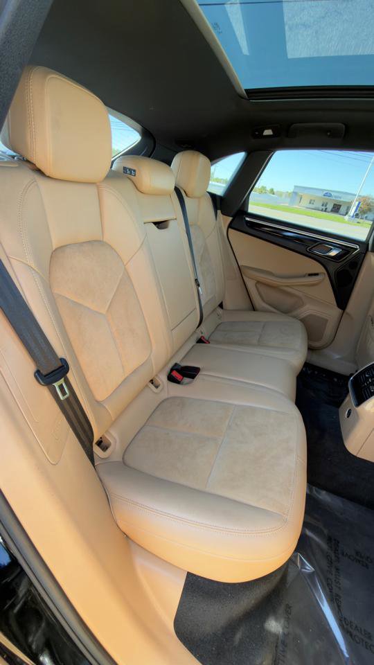 Used 2017 Porsche Macan AWD/4WD image 44