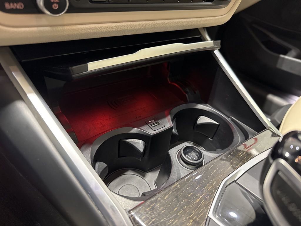 Used 2022 BMW 330i xDrive Sedan w/ M Sport Package image 19