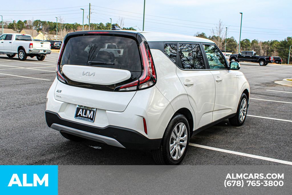 Used 2025 Kia Soul LX FWD image 6