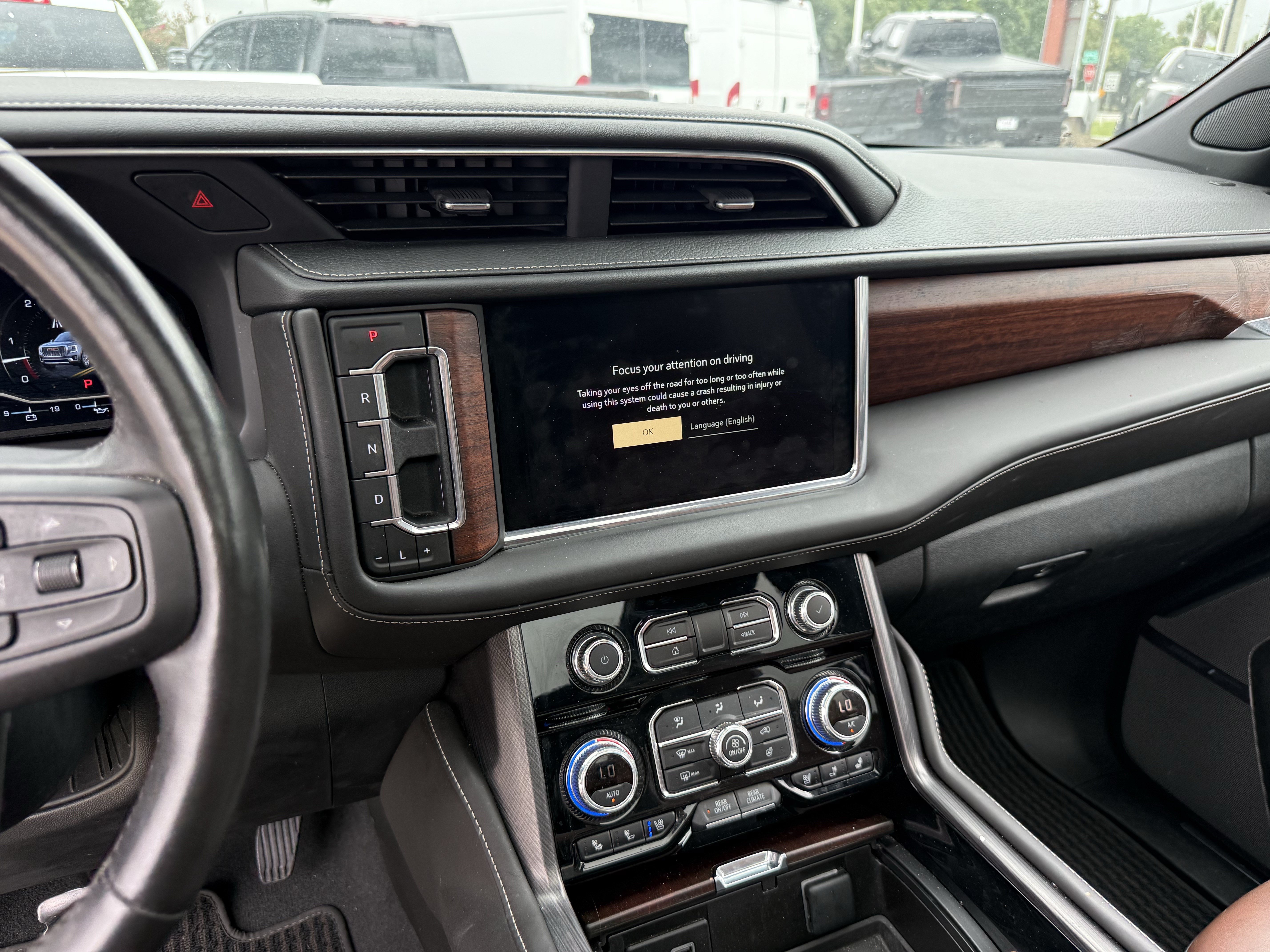 Used 2023 GMC Yukon XL Denali Ultimate AWD/4WD image 19