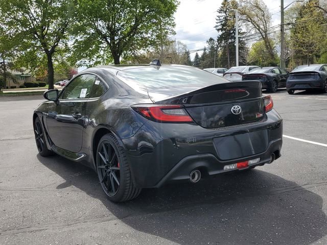 New 2026 Toyota GR86 Premium RWD image 3