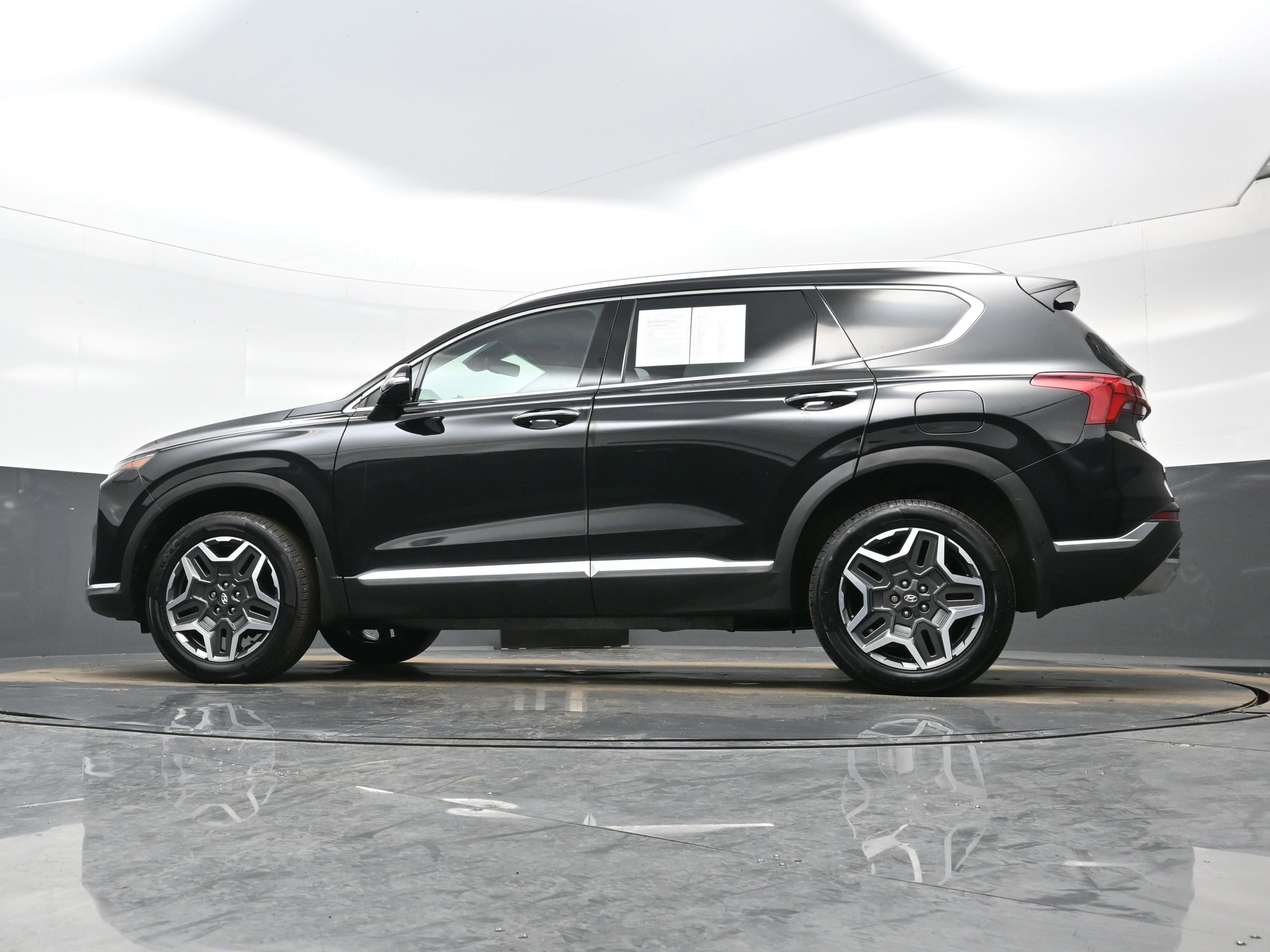 Certified 2023 Hyundai Santa Fe Limited image 28