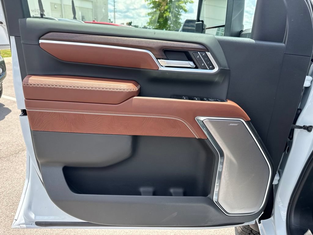New 2026 GMC Sierra 2500 Denali Ultimate AWD/4WD image 11