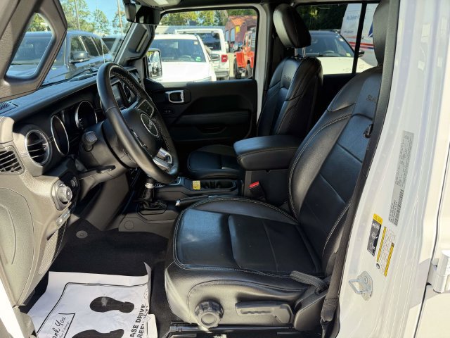 Used 2023 Jeep Wrangler Unlimited Sahara w/ Cold Weather Group AWD/4WD image 16