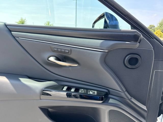 Used 2025 Lexus ES 350 w/ Premium Package FWD image 29