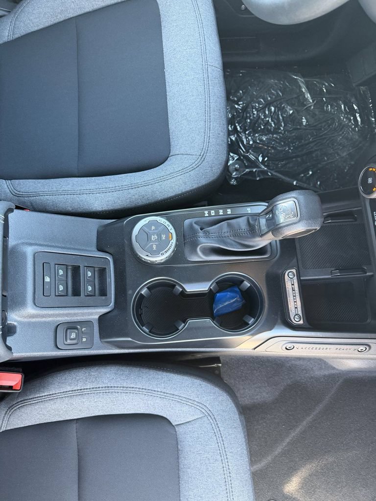 New 2025 Ford Bronco 4-Door AWD/4WD image 13