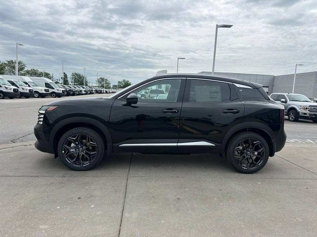 New 2026 Nissan Kicks SR w/ SR Premium Package AWD/4WD image 5