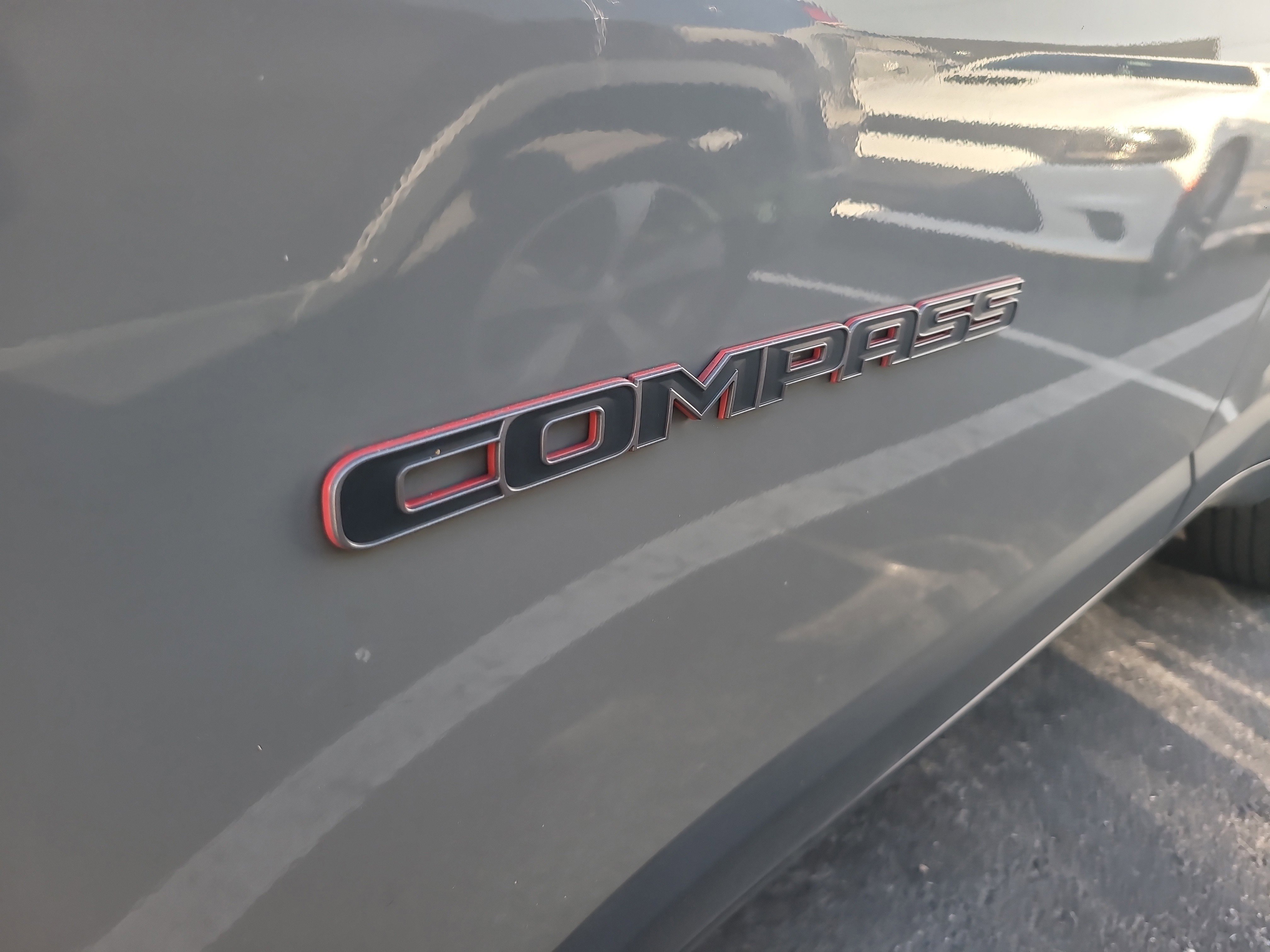 Used 2022 Jeep Compass Trailhawk w/ Trailhawk Elite Group AWD/4WD image 9