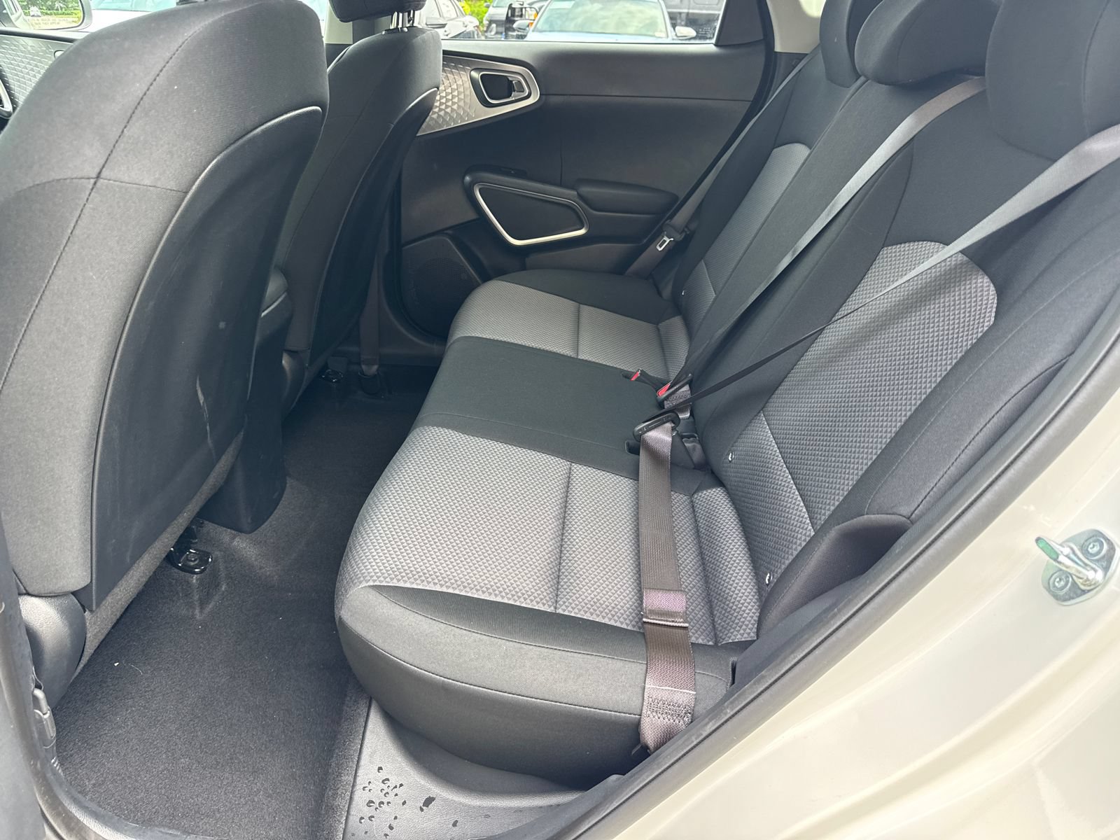 Used 2025 Kia Soul LX w/ LX Technology Package FWD image 20