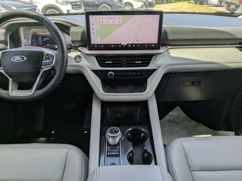 Used 2026 Ford Explorer Active w/ Active Comfort Package RWD image 16