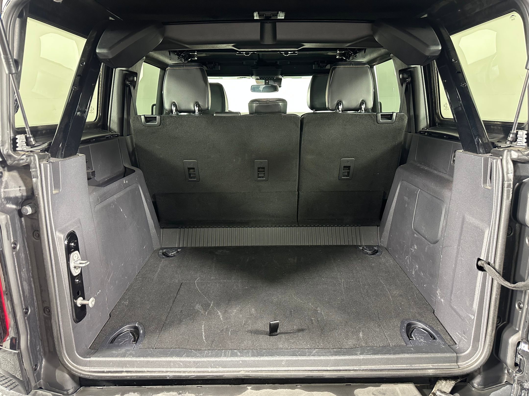 Used 2023 Ford Bronco Badlands image 27